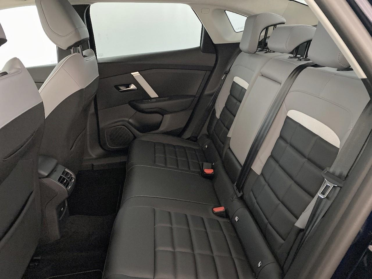 Citroën C4 X hybride 136 ch e-dcs6 max — photo 10