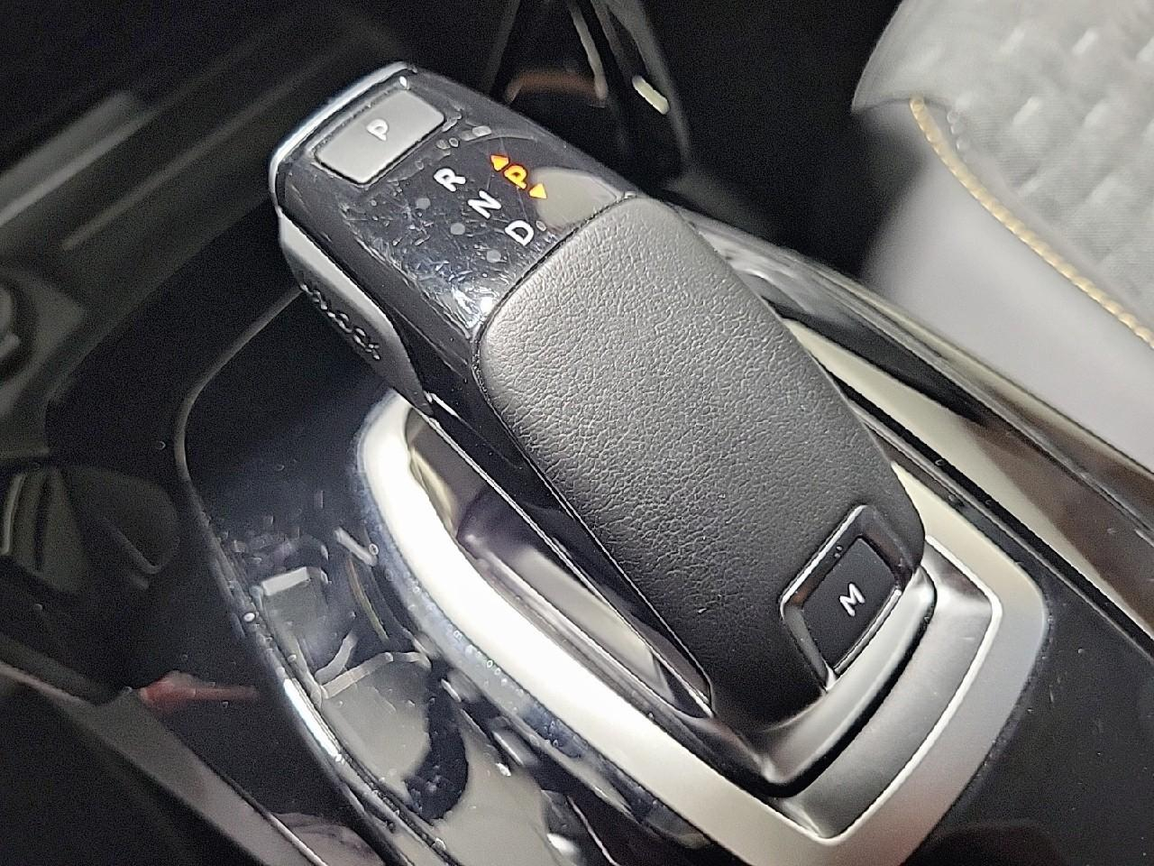 Peugeot 208 puretech 100 s&s eat8 roadtrip — photo 17