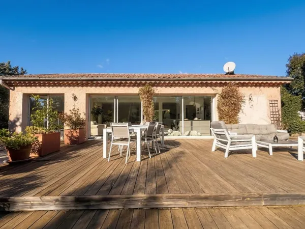 Maison 5 pièces 194 m²