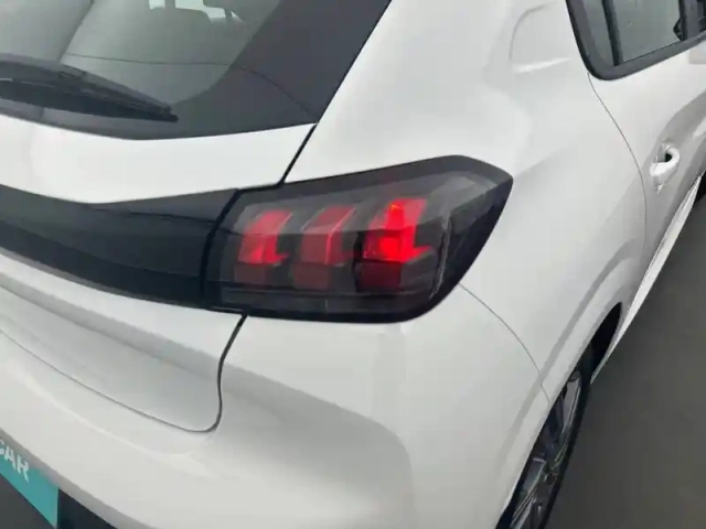 Peugeot 208 puretech 75 s&amp;s bvm5 — photo 17