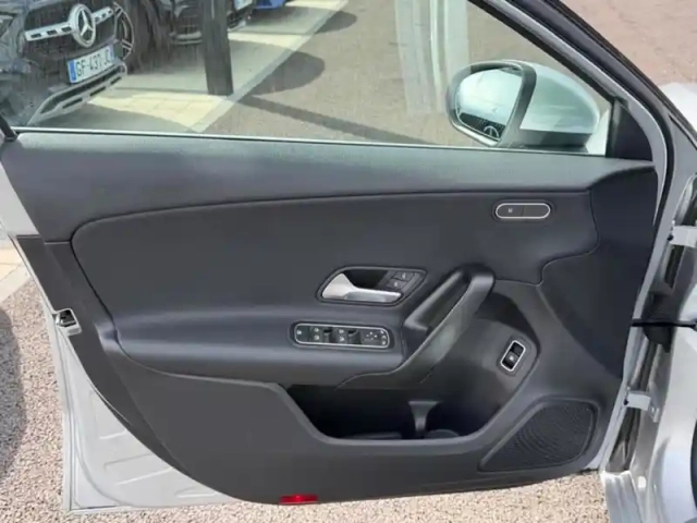 Mercedes Classe A 250 e berline business line — photo 32