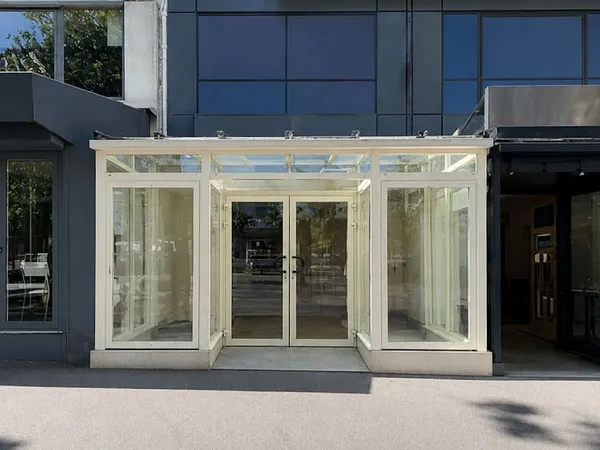 Local 185 m²