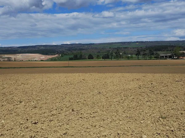 Grand terrain à bâtir près de Castelnaudary