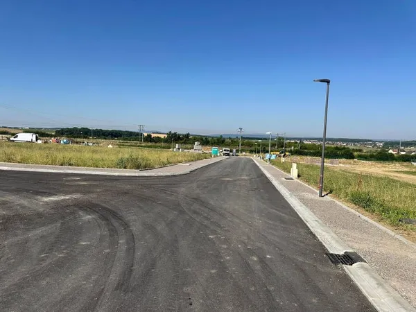 Terrain 300 m²