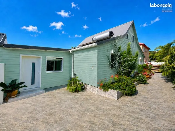à vendre à plateau caillou - maison familiale f4 avec studio indépendant, vue mer et montagne