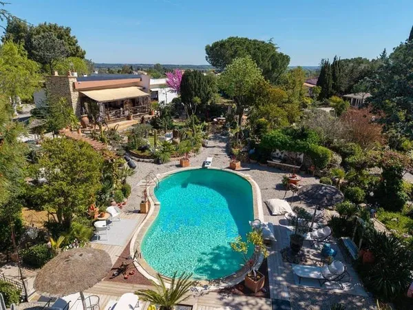 Maison 7 pièces 295 m²