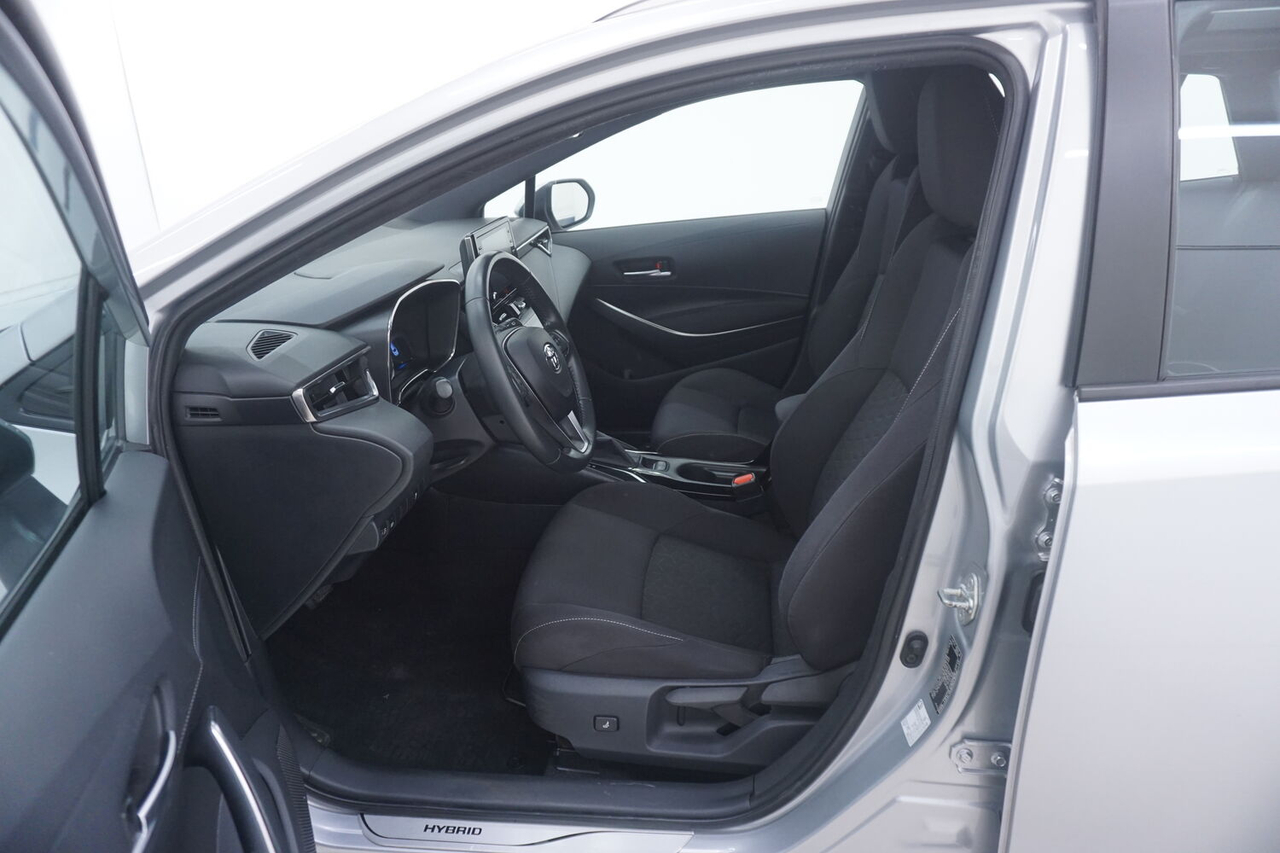 Toyota Corolla Touring Sports — photo 9
