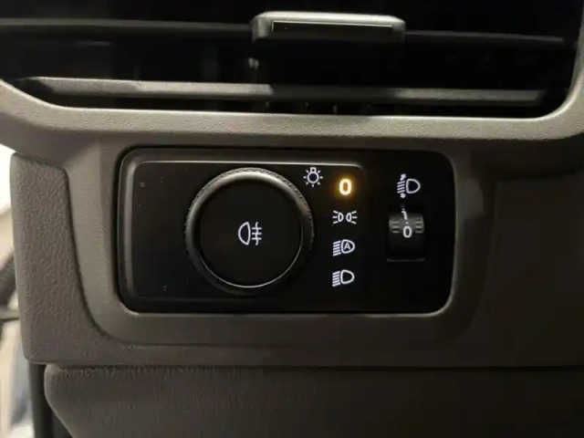 Volkswagen Transporter fg van l2 2.0 tdi 150ch business bva8 — photo 9