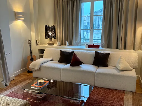 Vends appartement sous les toits refait par architecte