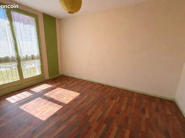 Studio 1 pièce 17 m²