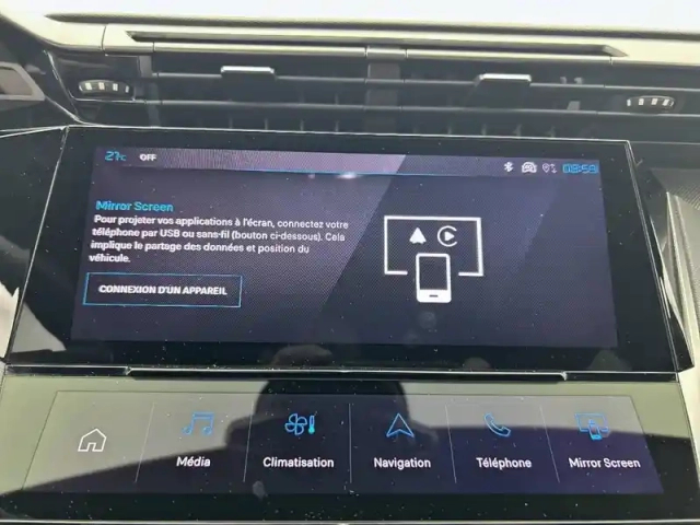 Peugeot 308 sw phev 225 e-eat8 — photo 25