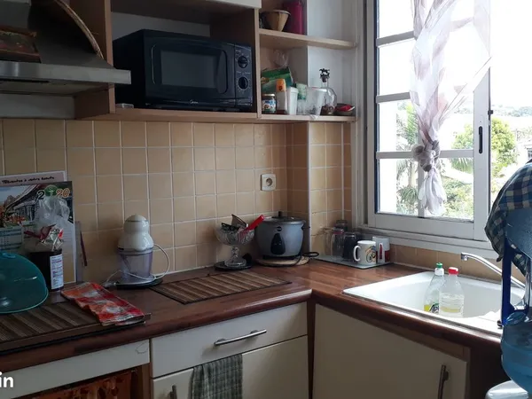 APPARTEMENT 2 PIECES AU TAMPON, 11e KM - 99 000 HAI