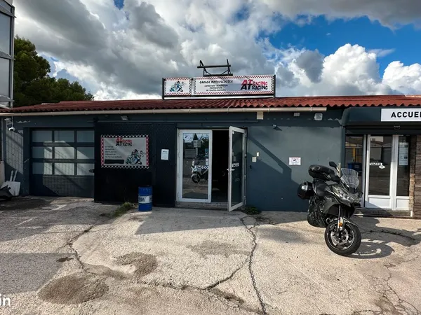 Garage motos / scooters - AT RACING - 112 m² entièrement équipé - La Farlède