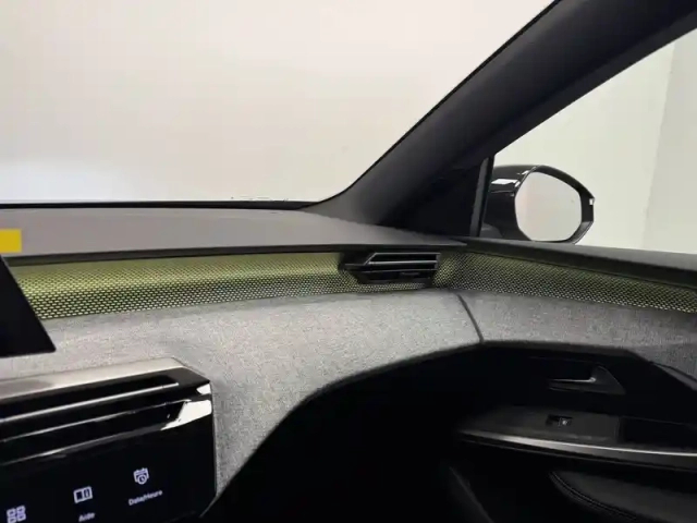 Peugeot 5008 plug-in hybrid 195 e-dcs7 — photo 44