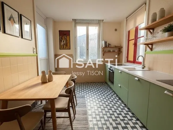 Maison de 109 m², 5 pièces dont 3 chambres et belle extérieur