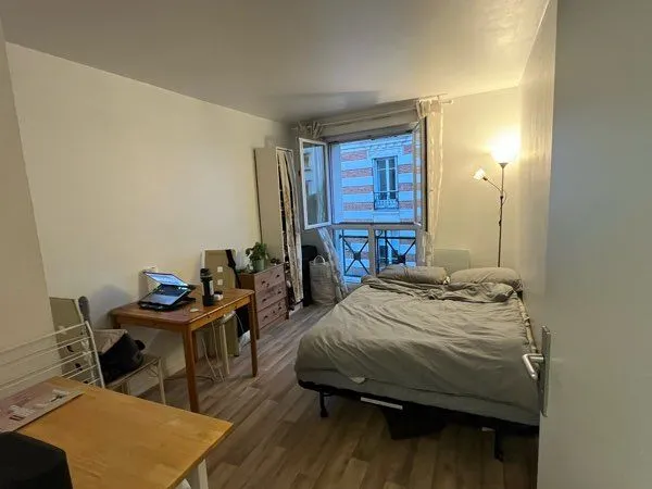 Appart à Louer - 18m2 rue d équerre