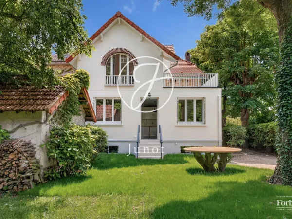 Saint-Cloud - MONTRETOUT - Maison 279 m² - 4 chambres- Terrain 8