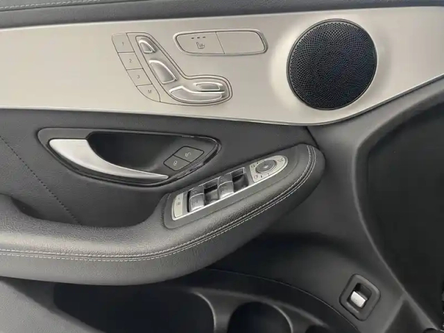 Mercedes Glc coupé 300 de 9g-tronic 4matic — photo 23