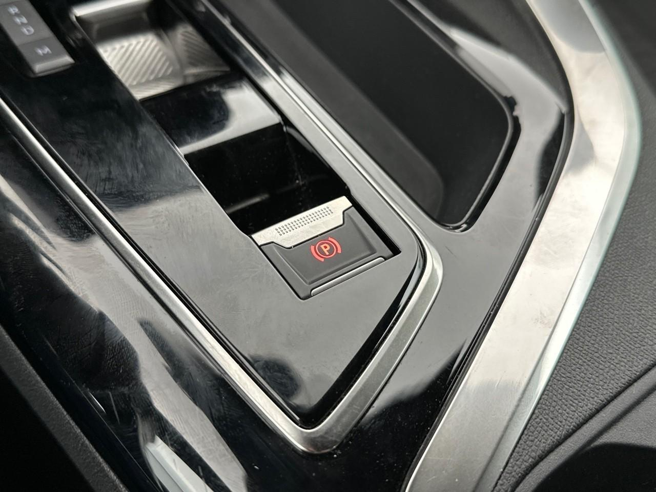 Peugeot 3008 puretech 130ch s&s eat8 active pack — photo 30