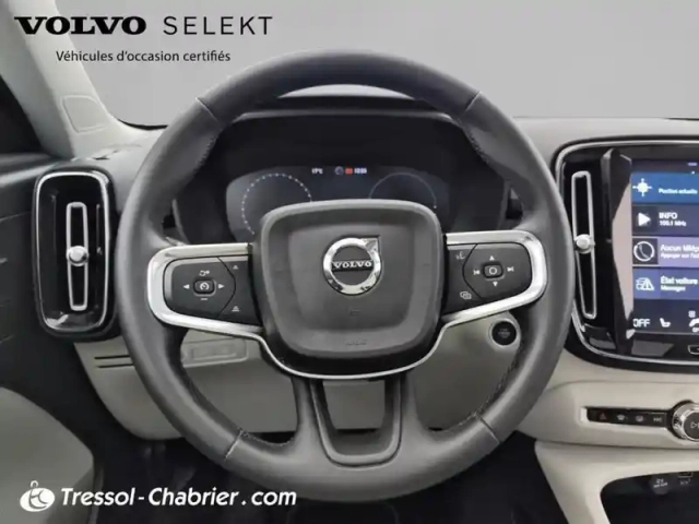 Volvo Xc40 t4 recharge 129+82 ch dct7 ultimate — photo 12