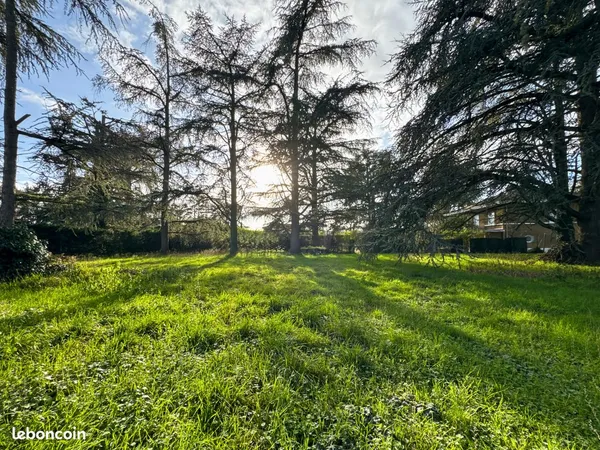 Terrain 700 m² Saint-Bernard