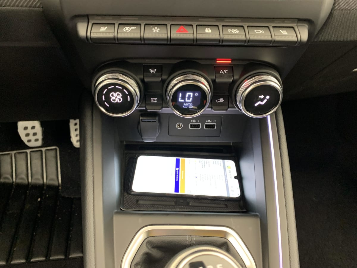 Renault Clio 5 — photo 20