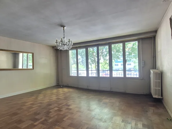 À rénover Grand 2 pièces de 76,21 m2 en plein coeur du Havr
