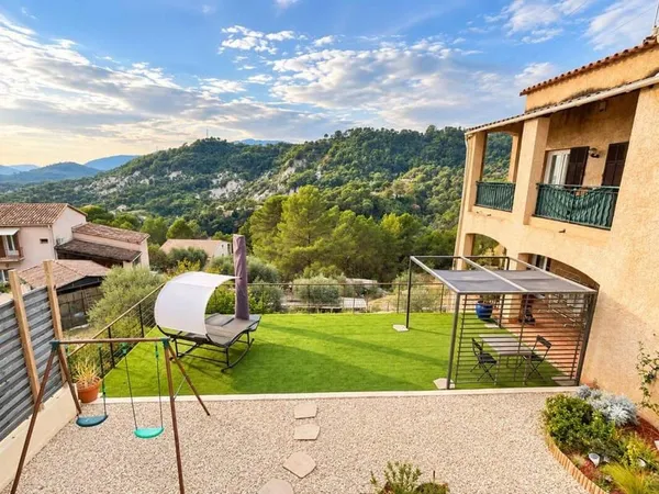 Maison 3 pièces 134 m²