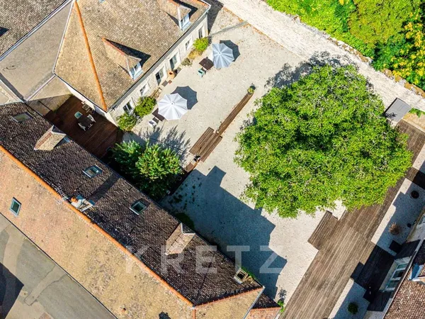 Domaine de caractère avec gîtes et espaces de réception- Bourgog