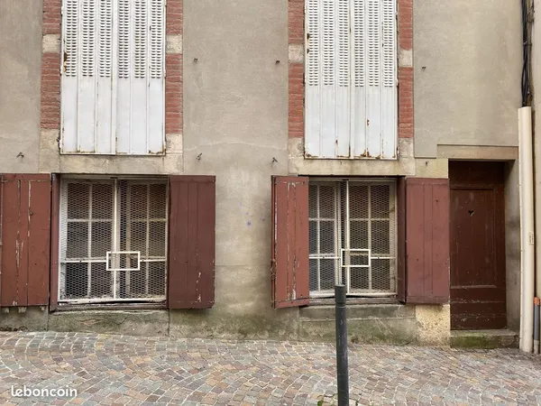 Parking/box 71 m² ALBI