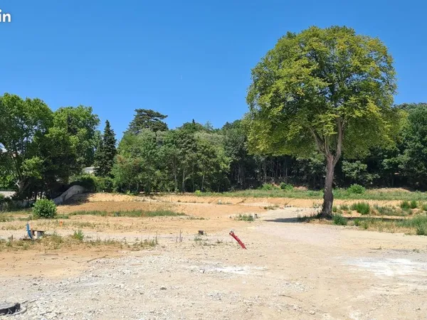 Terrain 750 m² Montelimar