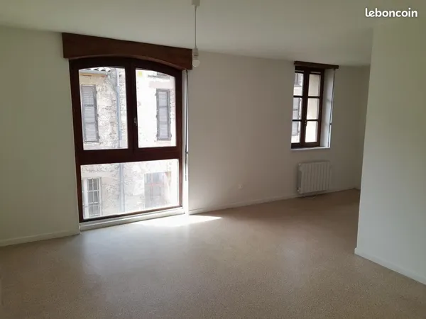 A vendre appartement communal de type T3