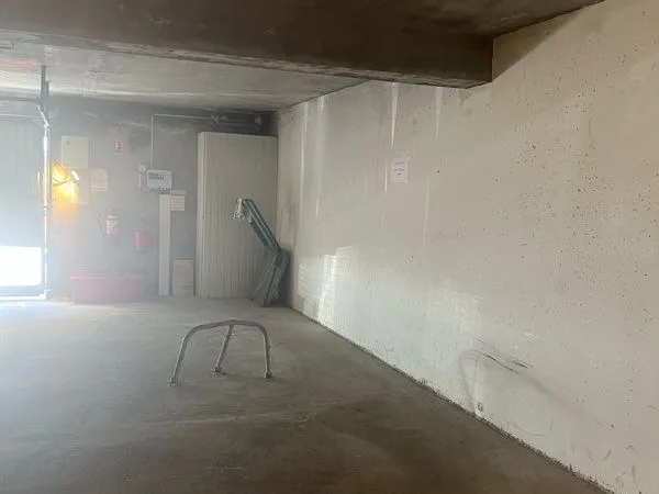 Place de parking en sous sol secteur Rosay