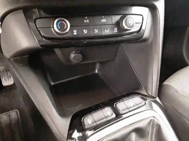 Opel Corsa 1.2 turbo 100 ch bvm6 — photo 45