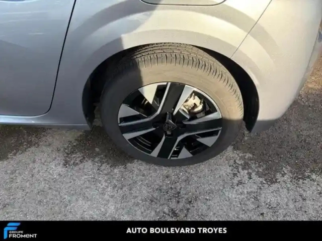 Peugeot 208 1.2 puretech 100ch s&amp;s allure eat8 — photo 13