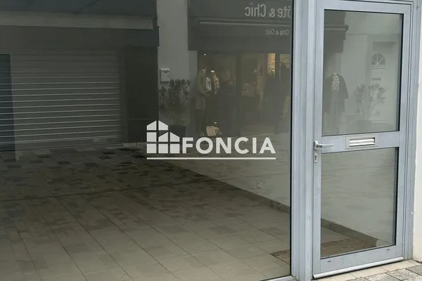 Local commercial 1 pièce 30 m²