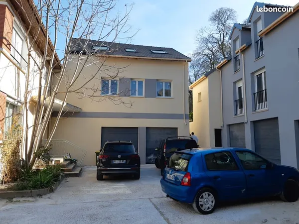 Maison avec garage et jardin centre ville avec jardin