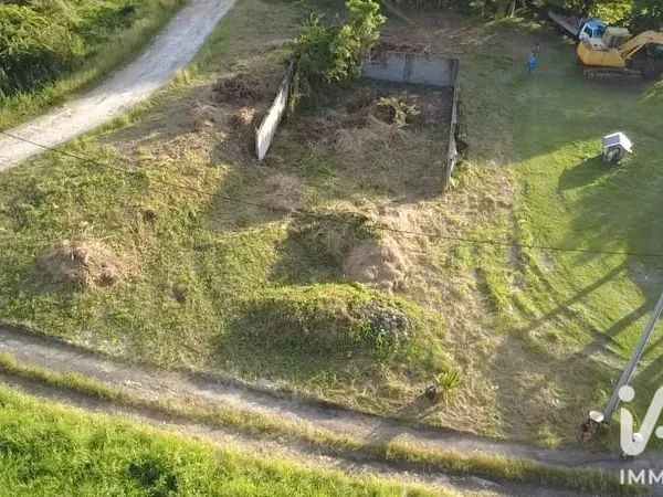Terrain 1000 m²