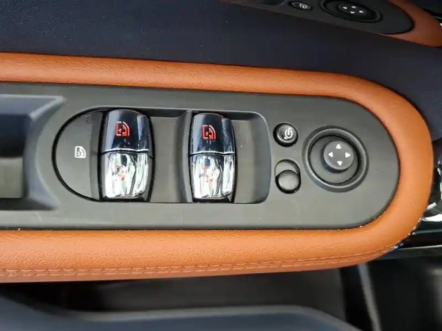 Mini Mini countryman 125 - 95 ch all4 bva6 — photo 31