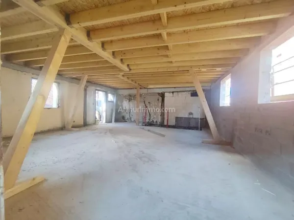 Appartement 2 pièces 107 m²