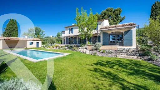 Maison 6 pièces 265 m²