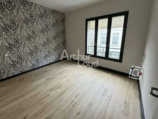 Local commercial bureaux de 289m² à vendre Niort