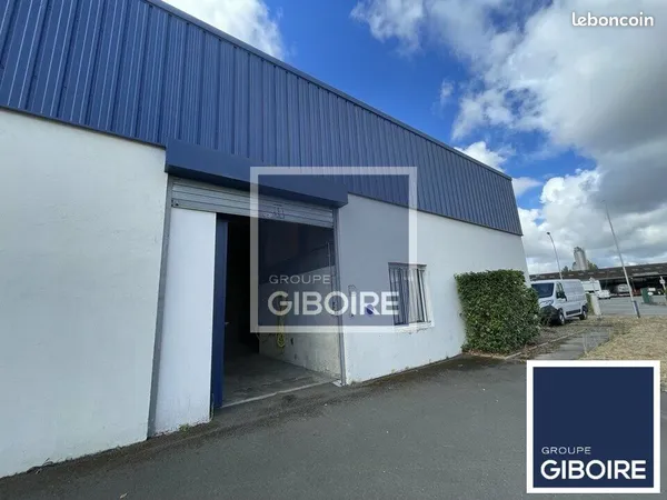 Local d'activité 400 m²