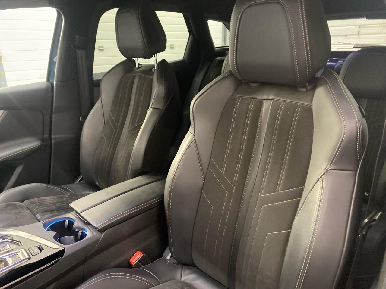 Peugeot 3008 hybrid4 300 e-eat8 gt pack — photo 10