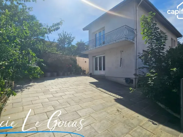 Maison 7 pièces 199 m²