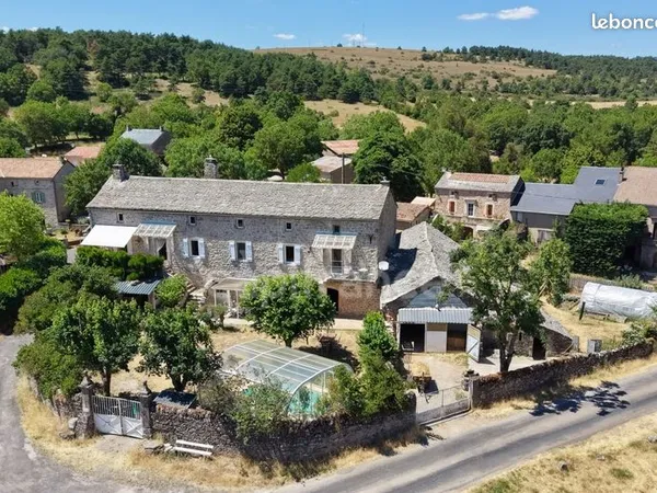 Mas 6 pièces 237 m²