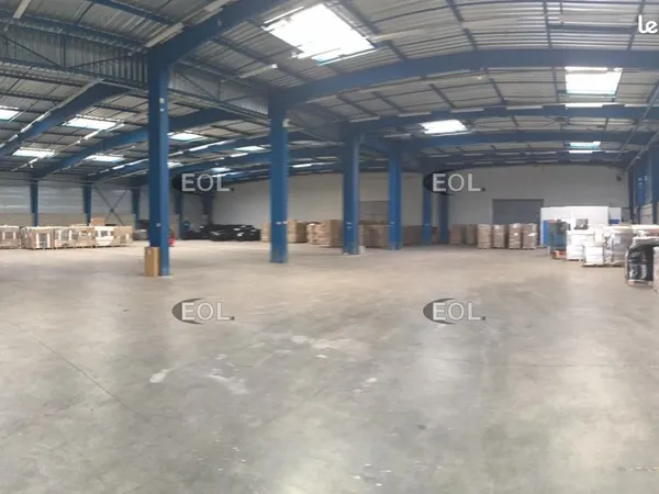 Local bureaux 5 400 m²