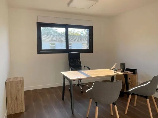 Bureau 14 m²