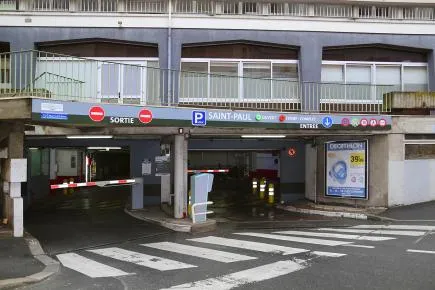 Loue Orléans - parking centre ville - 11m²