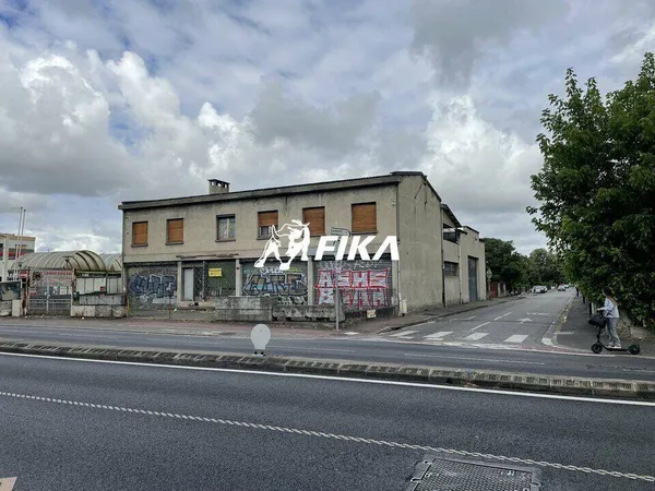 Local d'activité 655 m²